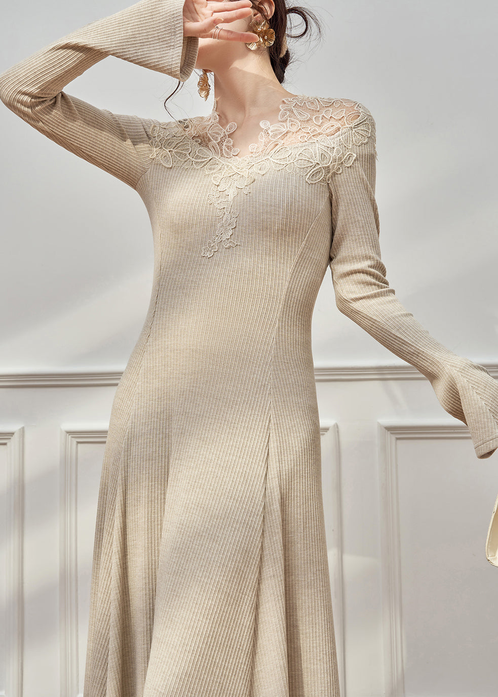Well Tailored Dress with a Graceful Silhouette