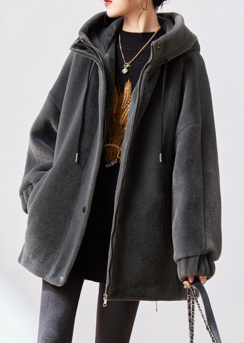 Classic Vintage Coat with a Flattering Fit
