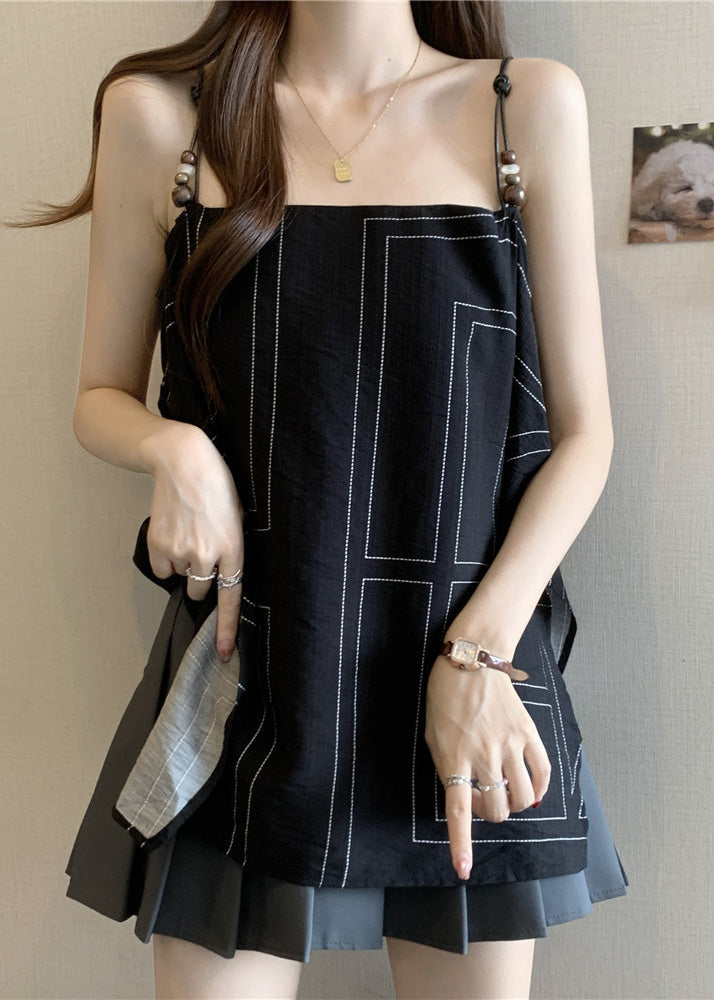 Well Tailored Top with a Graceful Silhouette