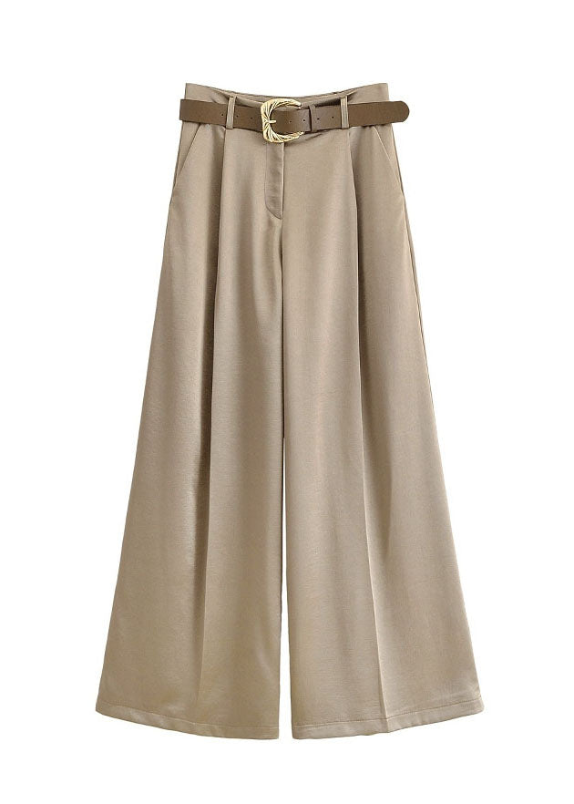 Well Tailored Pants with a Graceful Silhouette