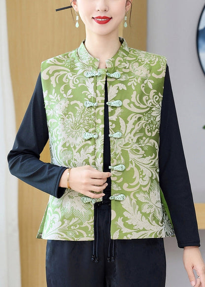 Gracefully Styled Coat for Any Occasion