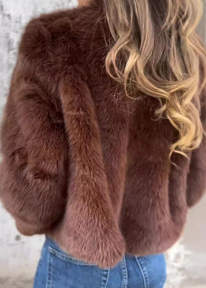 Effortlessly Elegant Coat with a Timeless Design
