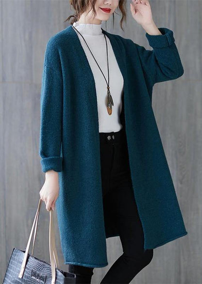 Well Tailored Coat with a Graceful Silhouette