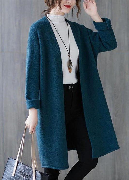 Well Tailored Coat with a Graceful Silhouette