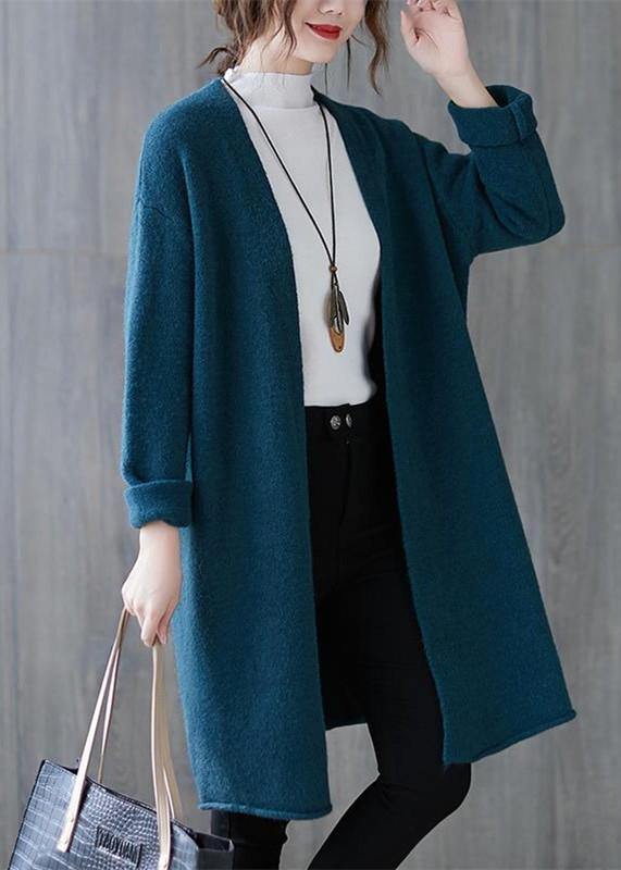 Well Tailored Coat with a Graceful Silhouette