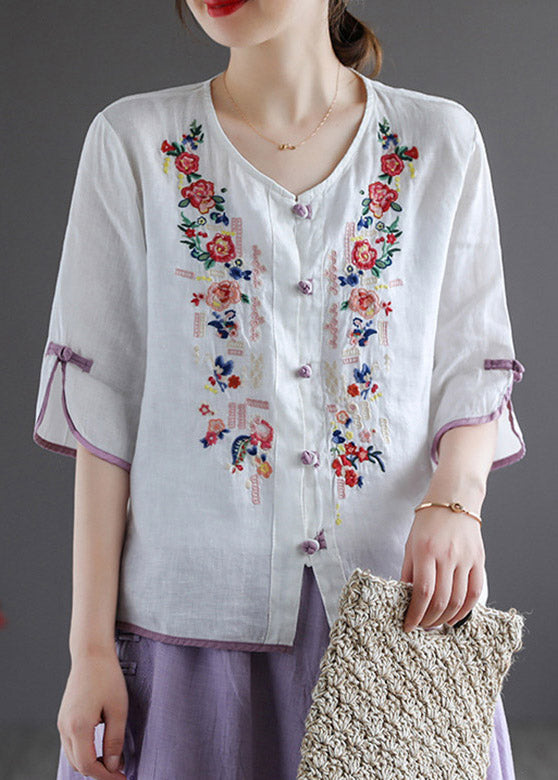 Effortlessly Elegant Shirt with a Timeless Design