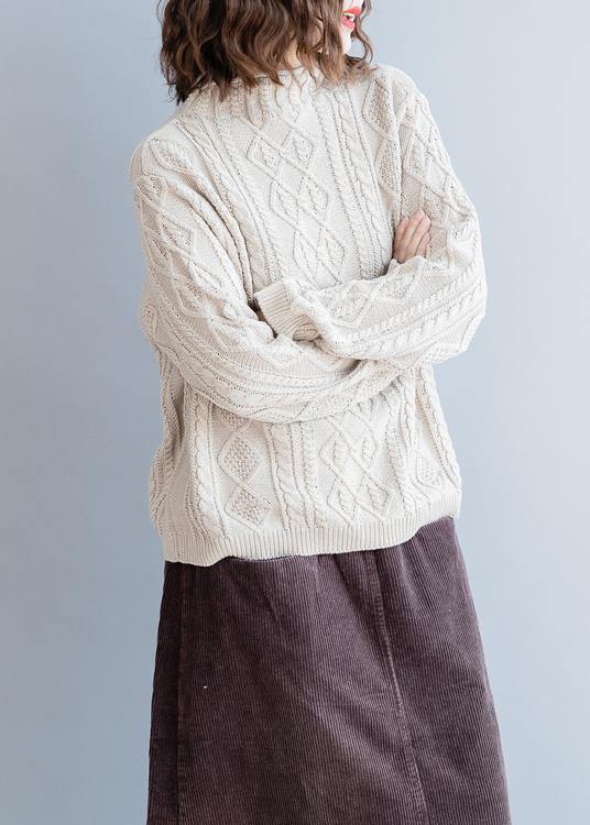Beautifully Crafted Blouse in a Classic Style