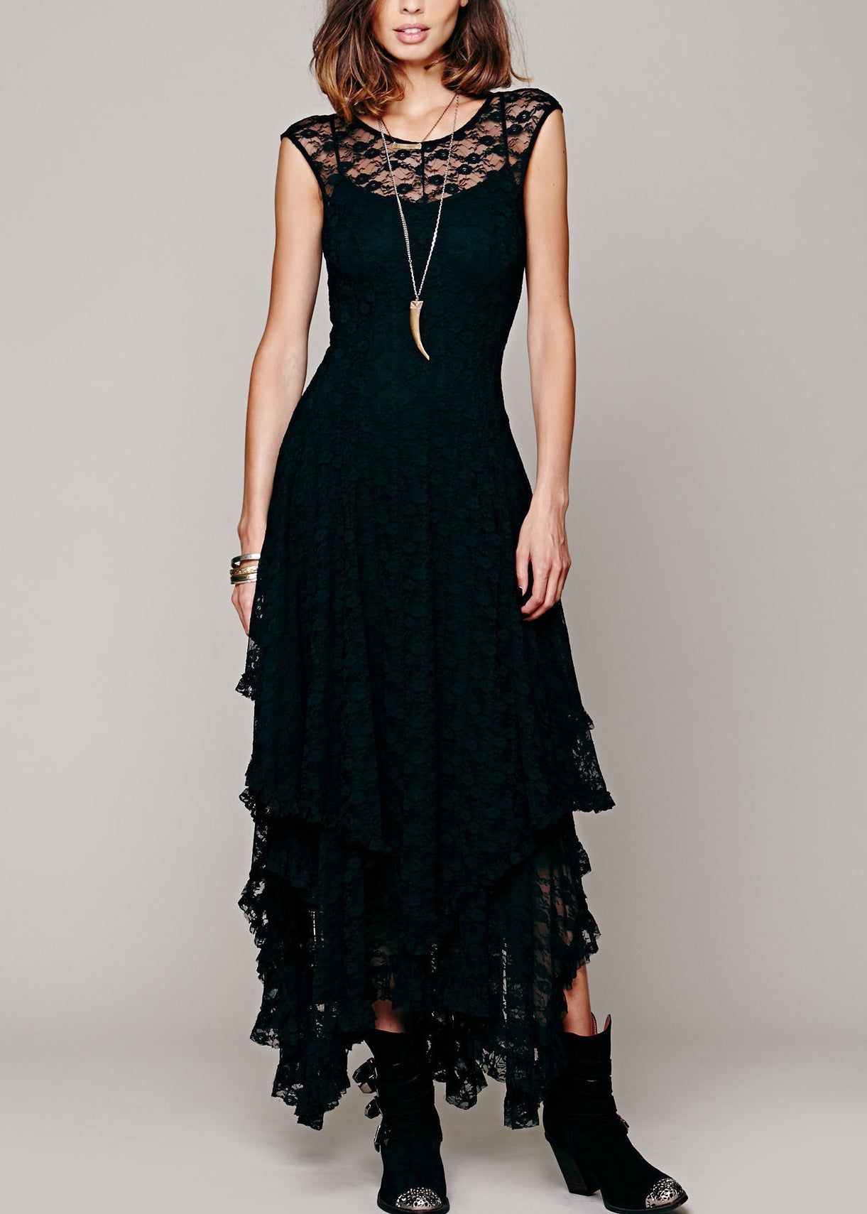 Gracefully Styled Dress for Any Occasion