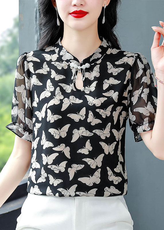 Classic Vintage Shirt with a Flattering Fit