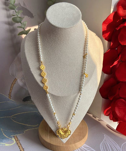 Stunning Silver Necklace for Daily Wear