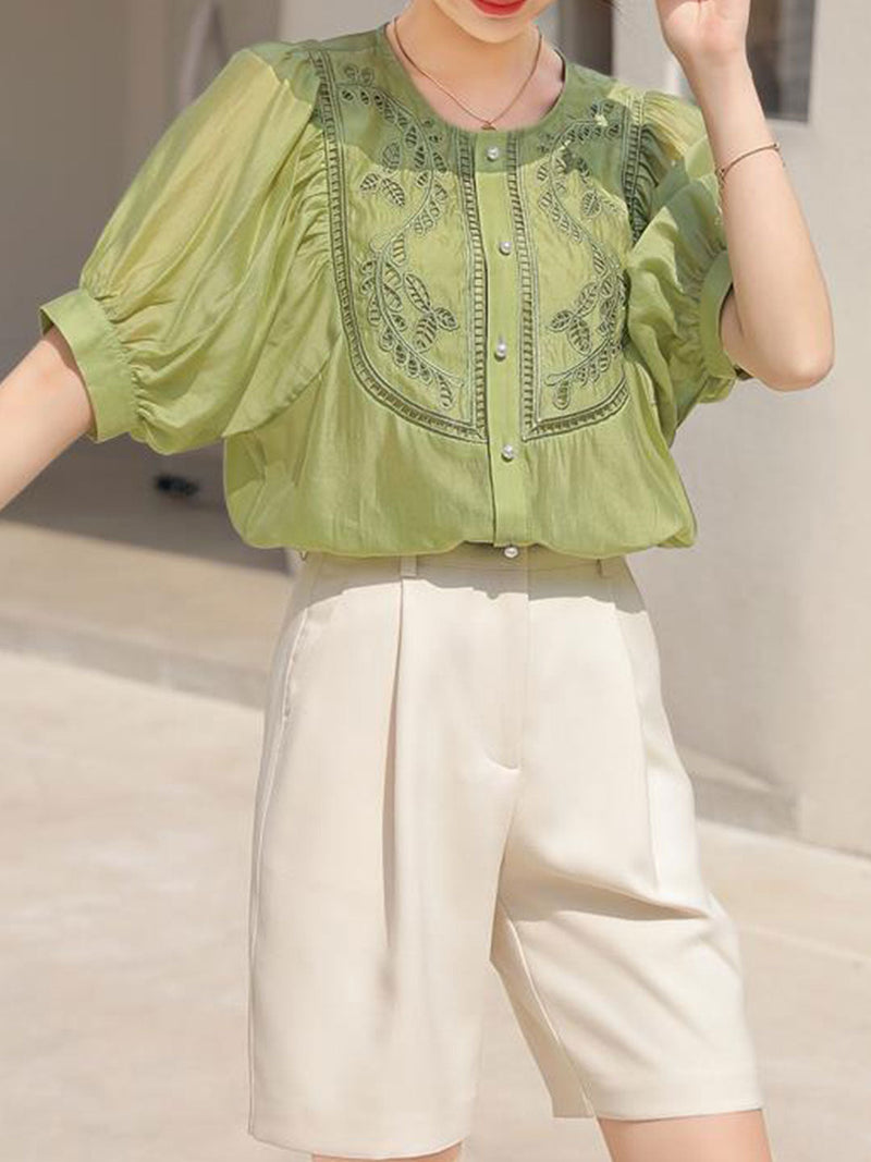A Vintage Style Top with Delicate Timeless Details