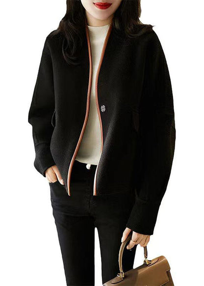 Well Tailored Coat with a Graceful Silhouette