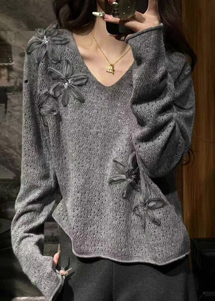 Effortlessly Elegant Sweater with a Timeless Design
