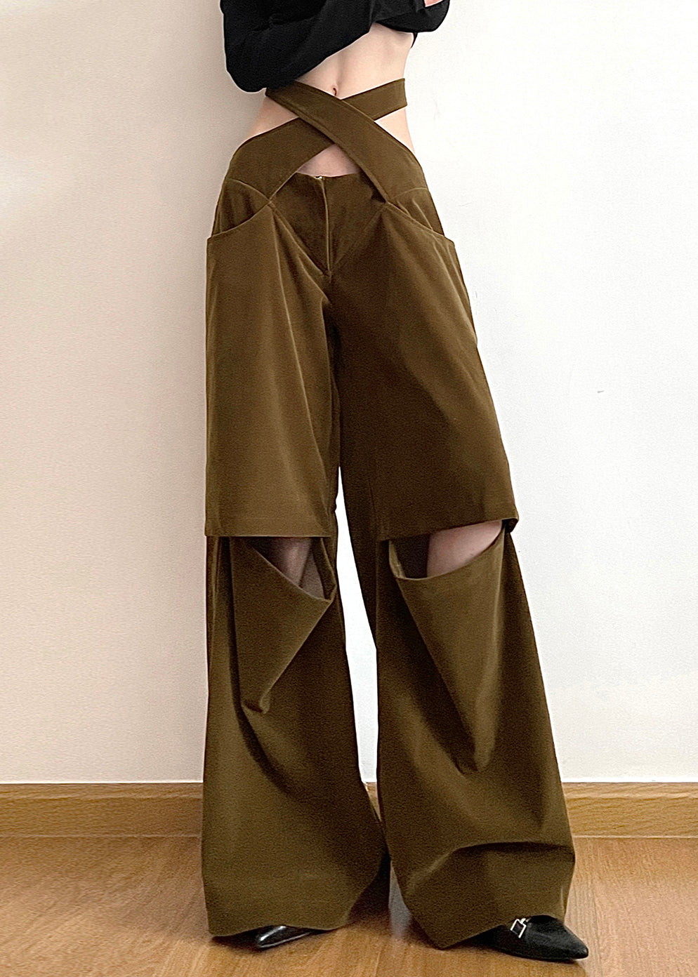A Vintage Style Pants with Delicate Timeless Details