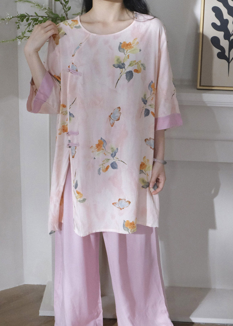 Casually Elegant Garment with a Refined Edge