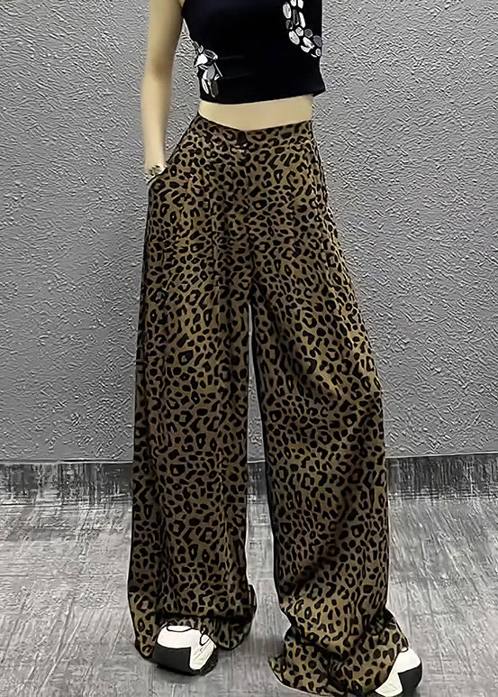 Well Tailored Pants with a Graceful Silhouette