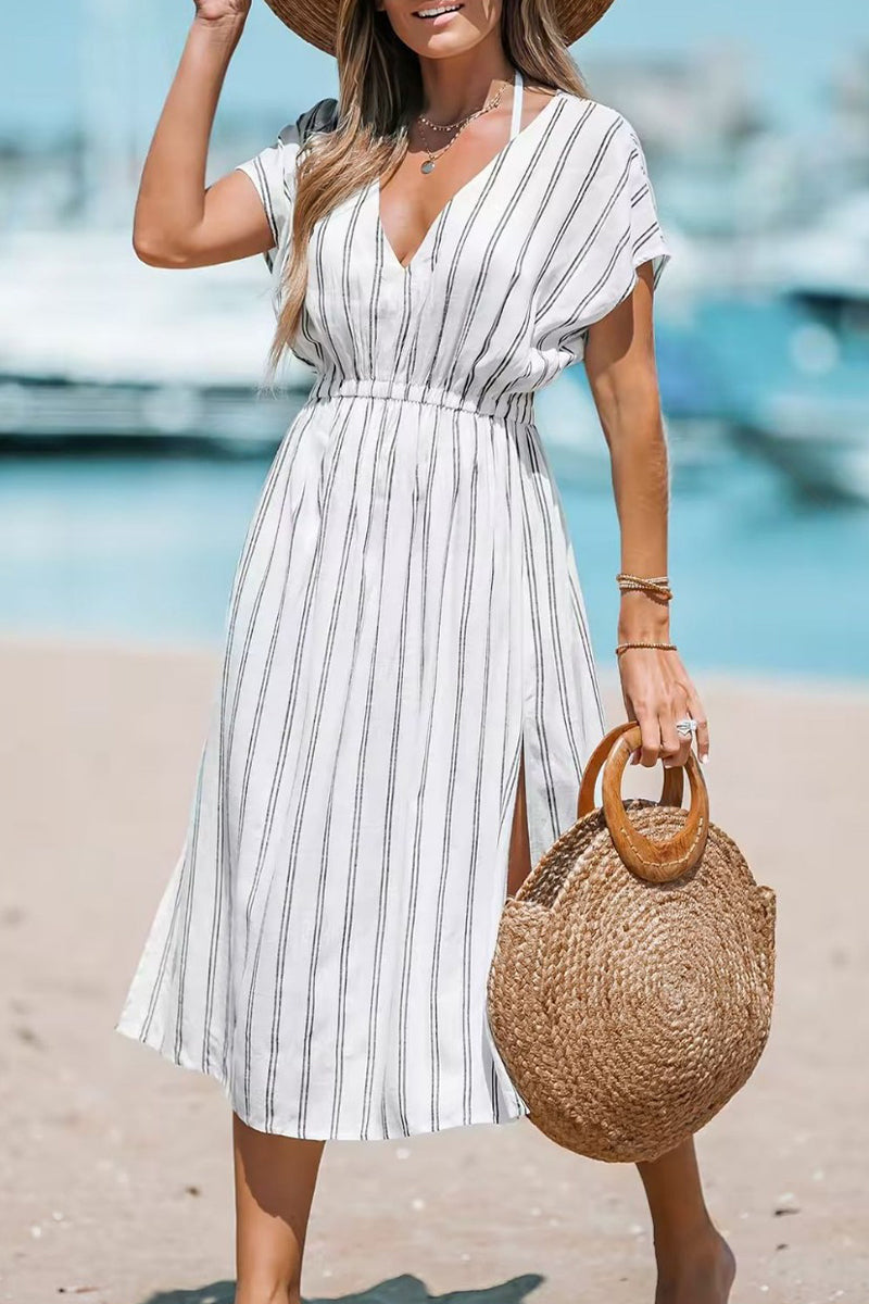 Beautifully Finished Dress in a Timeless Design