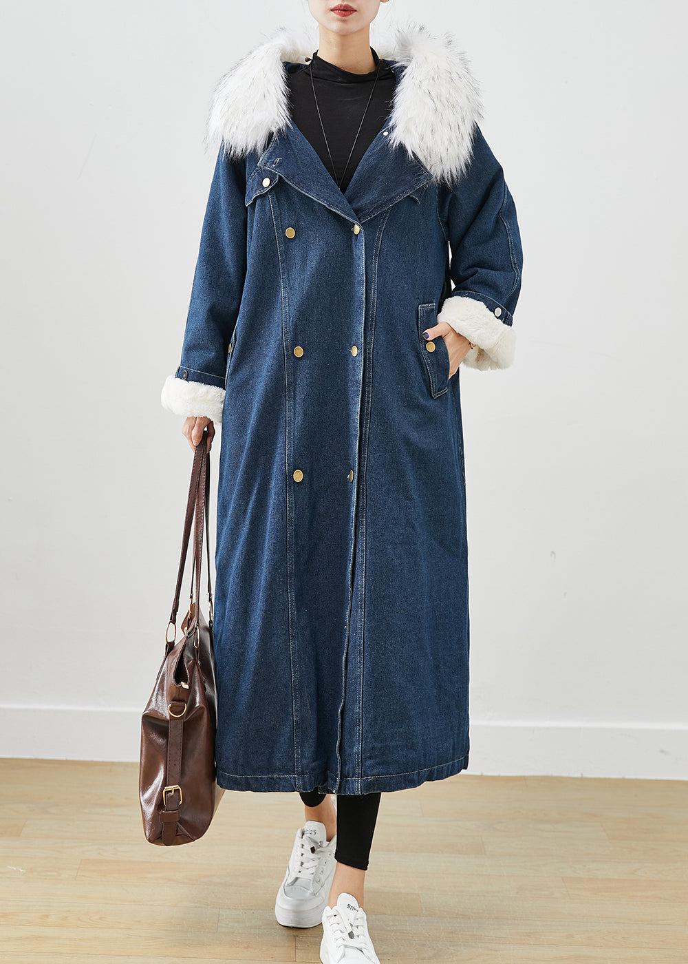 Gracefully Styled Coat for Any Occasion