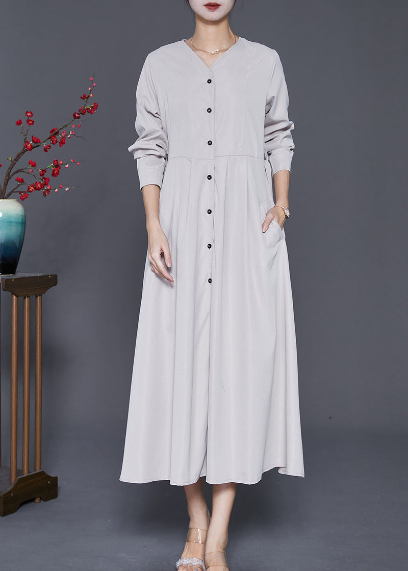 Well Tailored Dress with a Graceful Silhouette