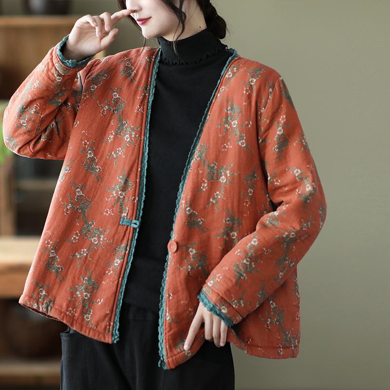 Beautifully Finished Coat in a Timeless Design