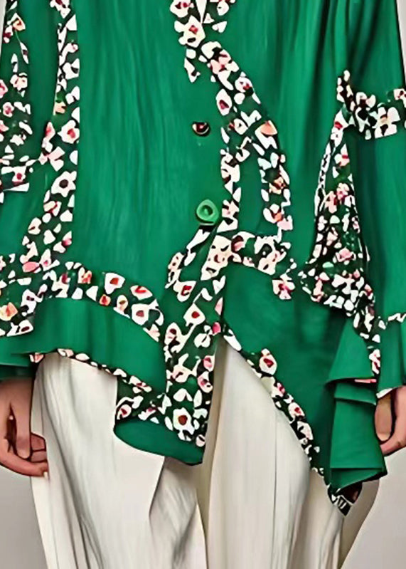 Well Tailored Coat with a Graceful Silhouette