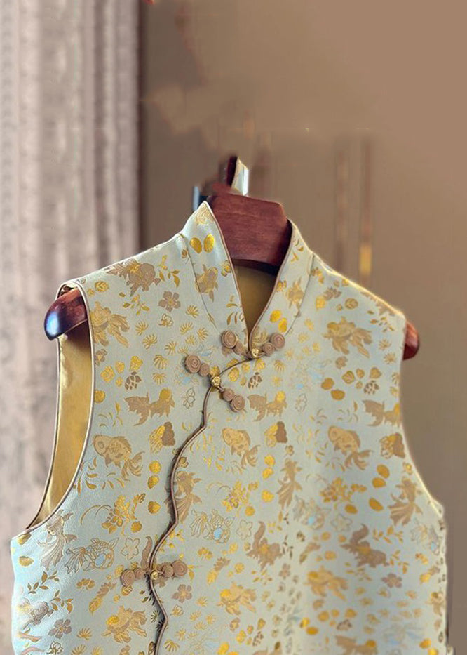 Classic Vintage & Enduringly Stylish Coat