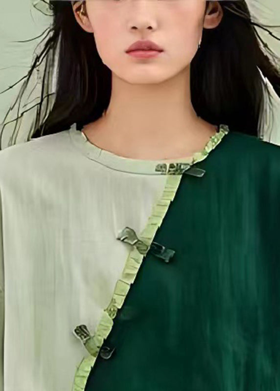 Beautifully Crafted Blouse in a Classic Style