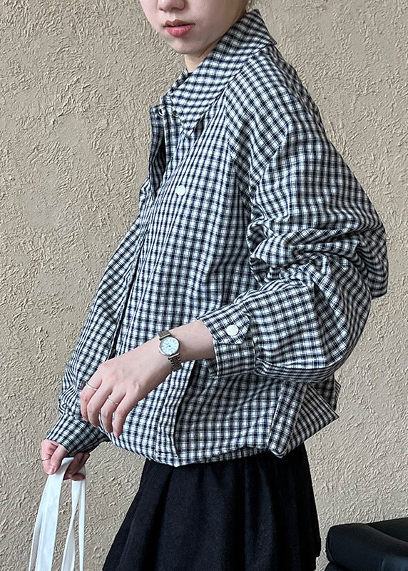 Classic Vintage Shirt with a Flattering Fit
