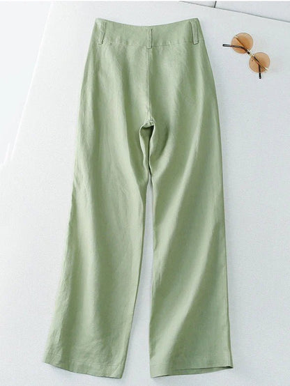 Sophisticated Pants with a Clean Classic Look