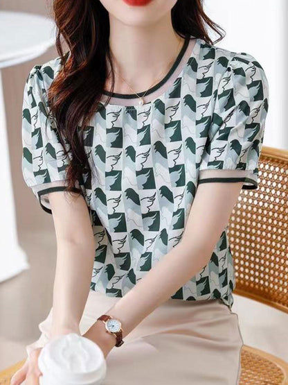 Well Tailored Shirt with a Graceful Silhouette