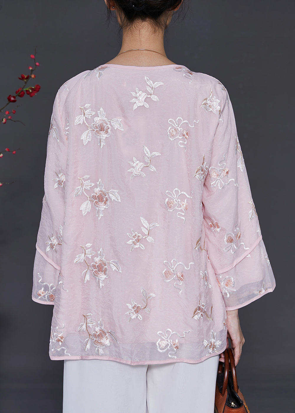 Classic Vintage Blouse with a Flattering Fit