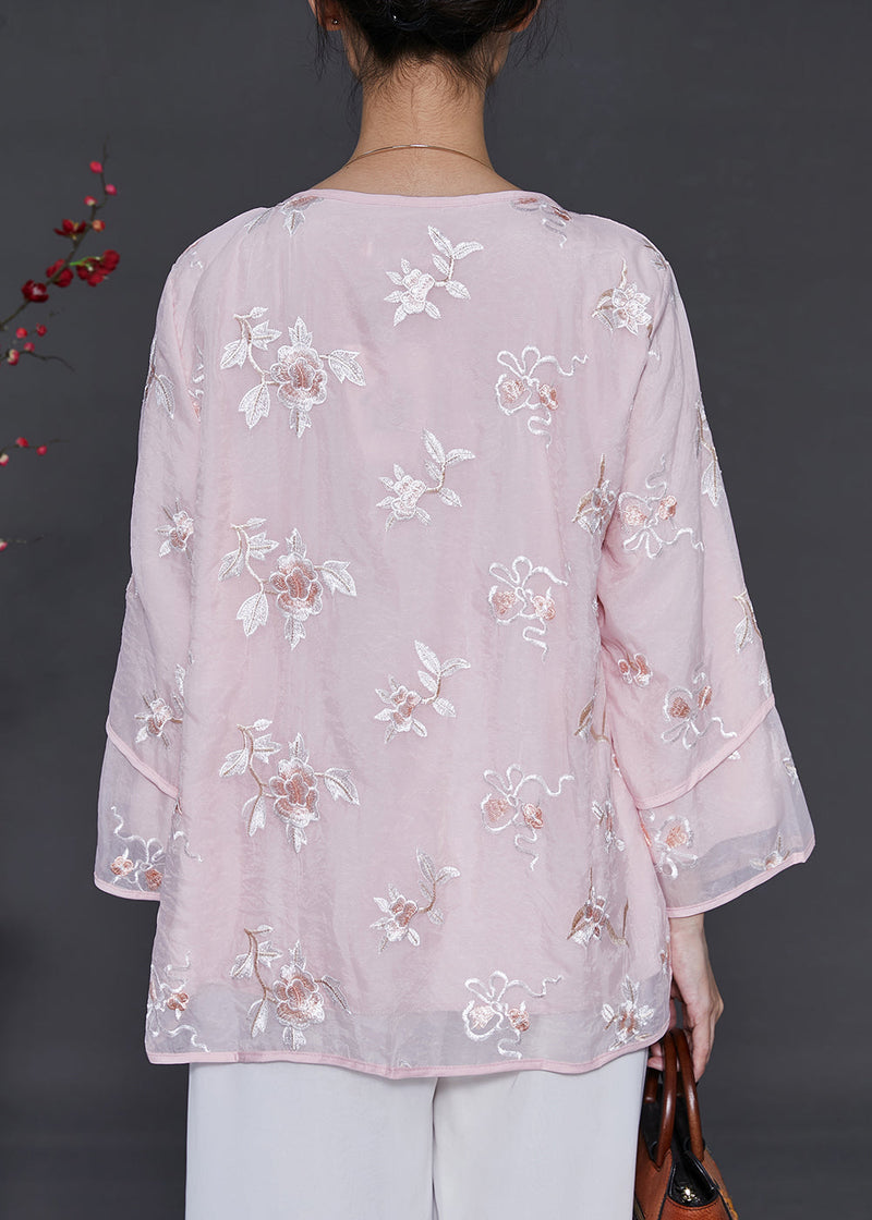 Classic Vintage Blouse with a Flattering Fit