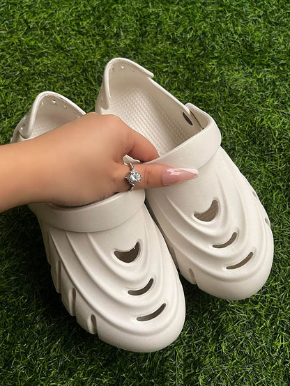 Chic Orthopedic Flats with Unique Design