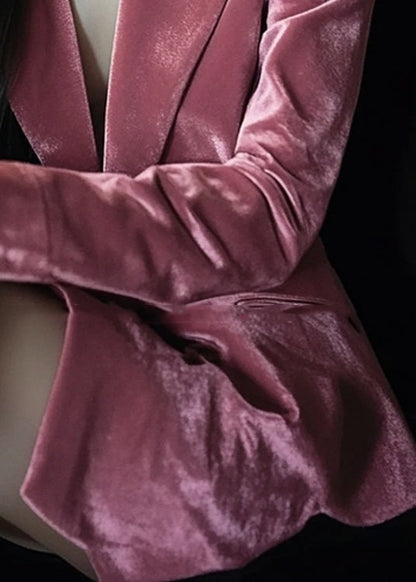 Gracefully Styled Coat for Any Occasion