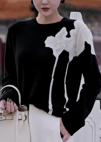 Effortlessly Elegant Sweater with a Timeless Design