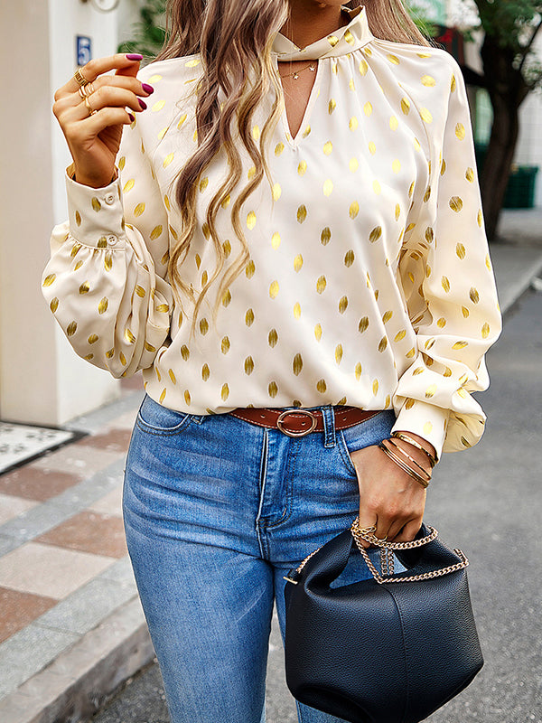 Sophisticated Blouse with a Clean Classic Look