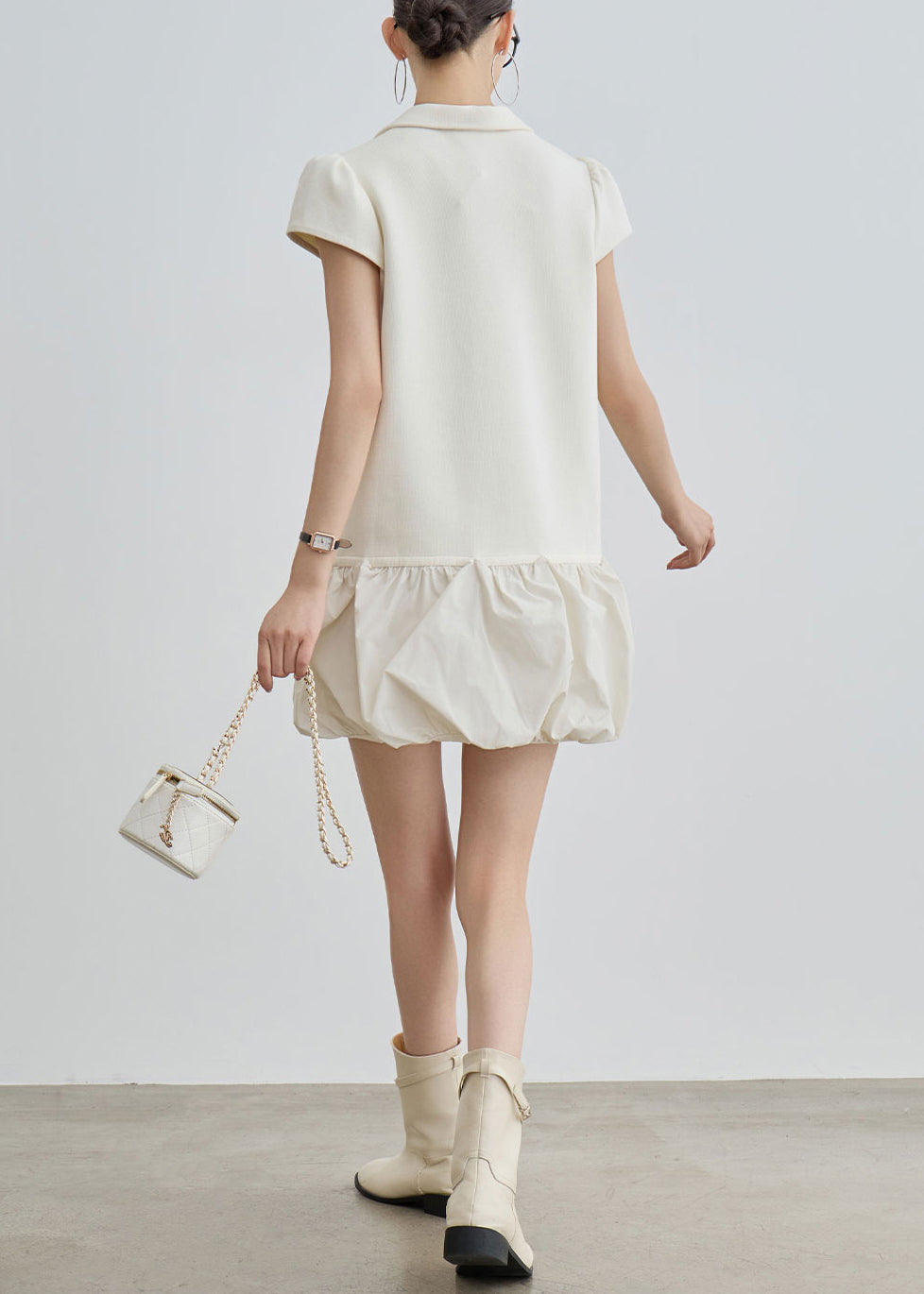 Well Tailored Dress with a Graceful Silhouette