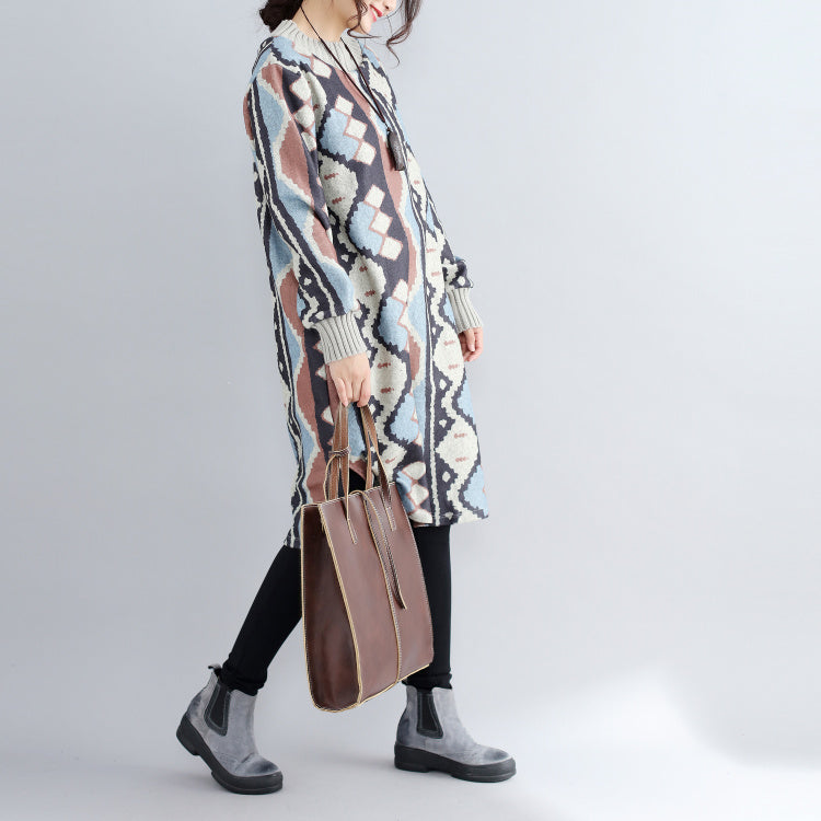 Effortlessly Elegant Sweater with a Timeless Design