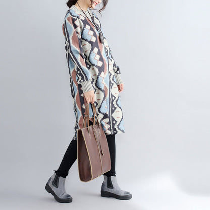 Effortlessly Elegant Sweater with a Timeless Design