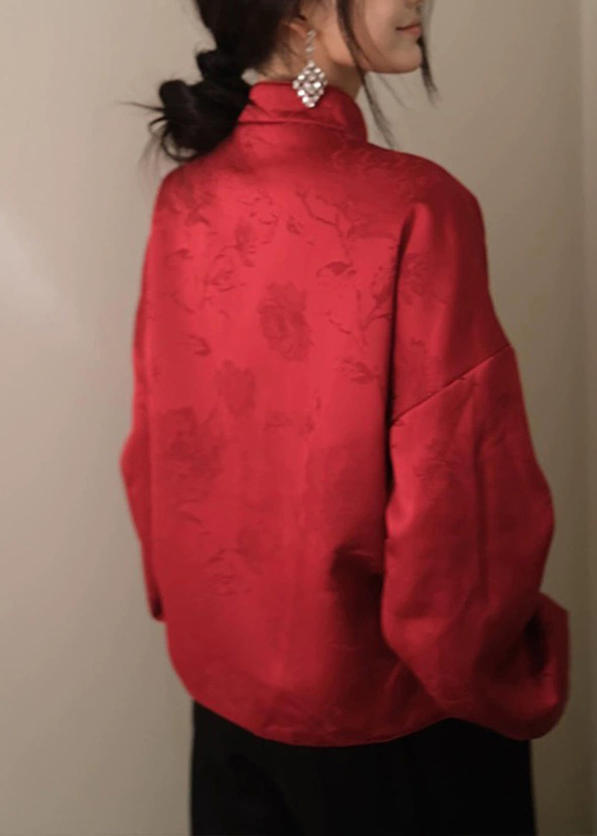 Beautifully Finished Coat in a Timeless Design