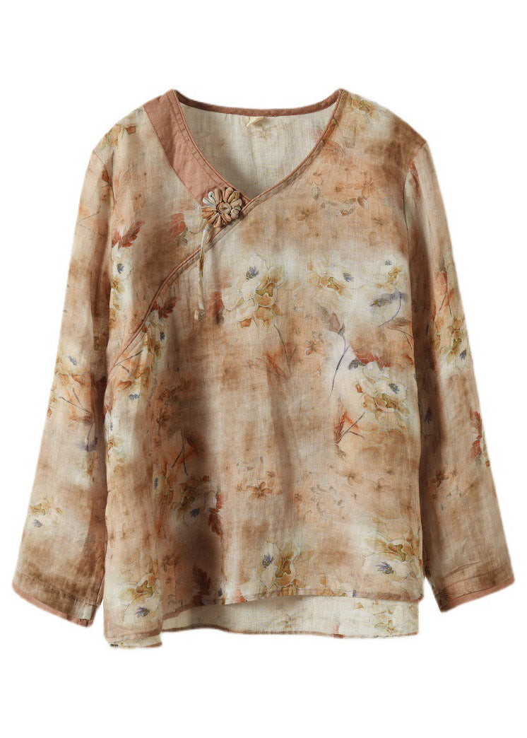 Sophisticated Blouse with a Clean Classic Look
