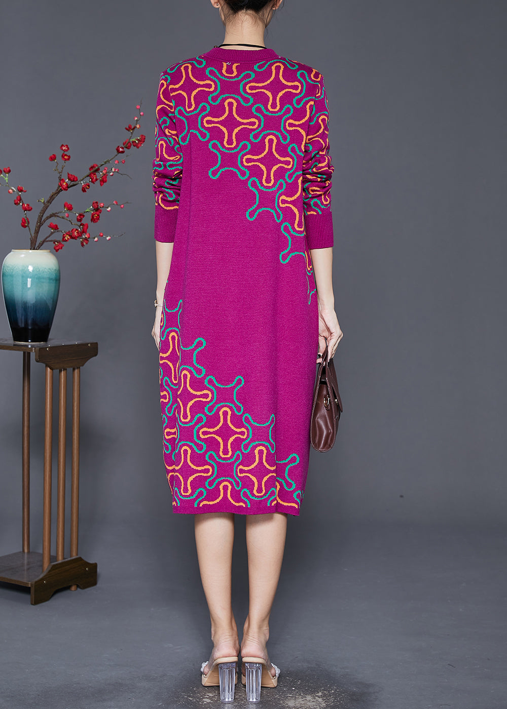 Effortlessly Elegant Dress with a Timeless Design