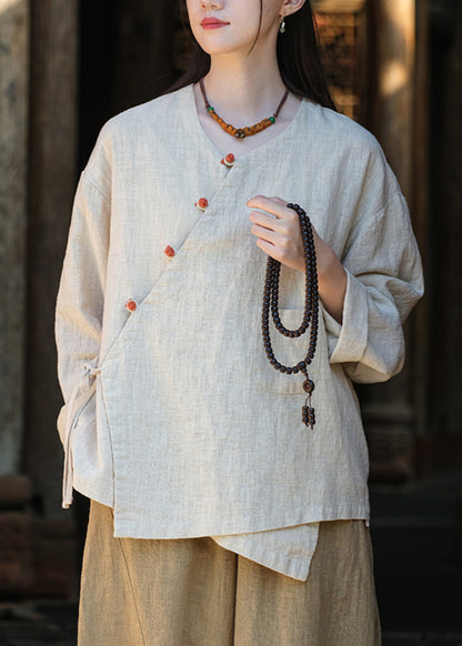 Well Tailored Blouse with a Graceful Silhouette