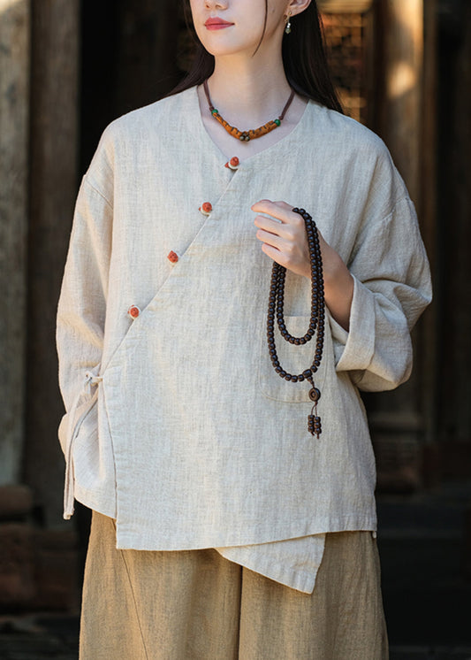 Well Tailored Blouse with a Graceful Silhouette