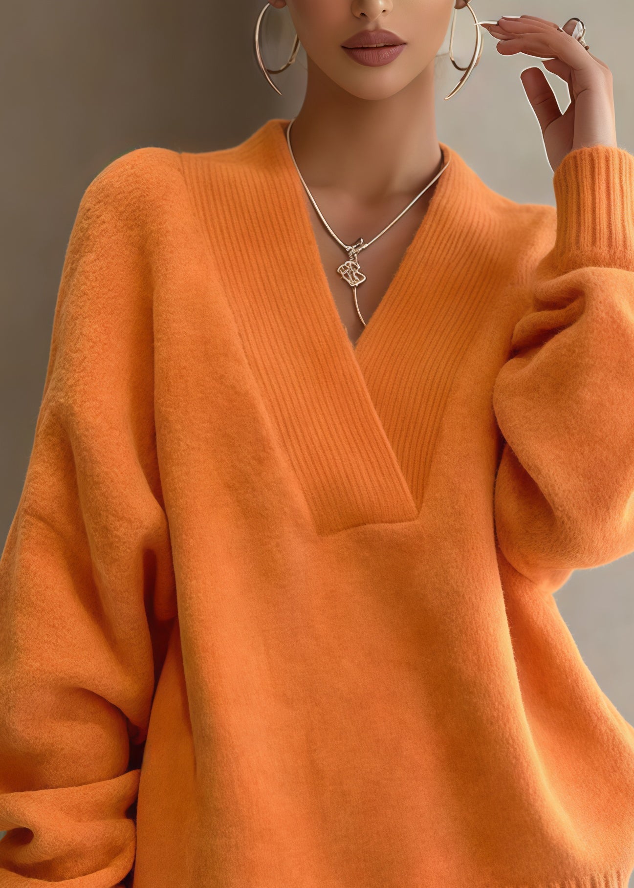Effortlessly Elegant Sweater with a Timeless Design