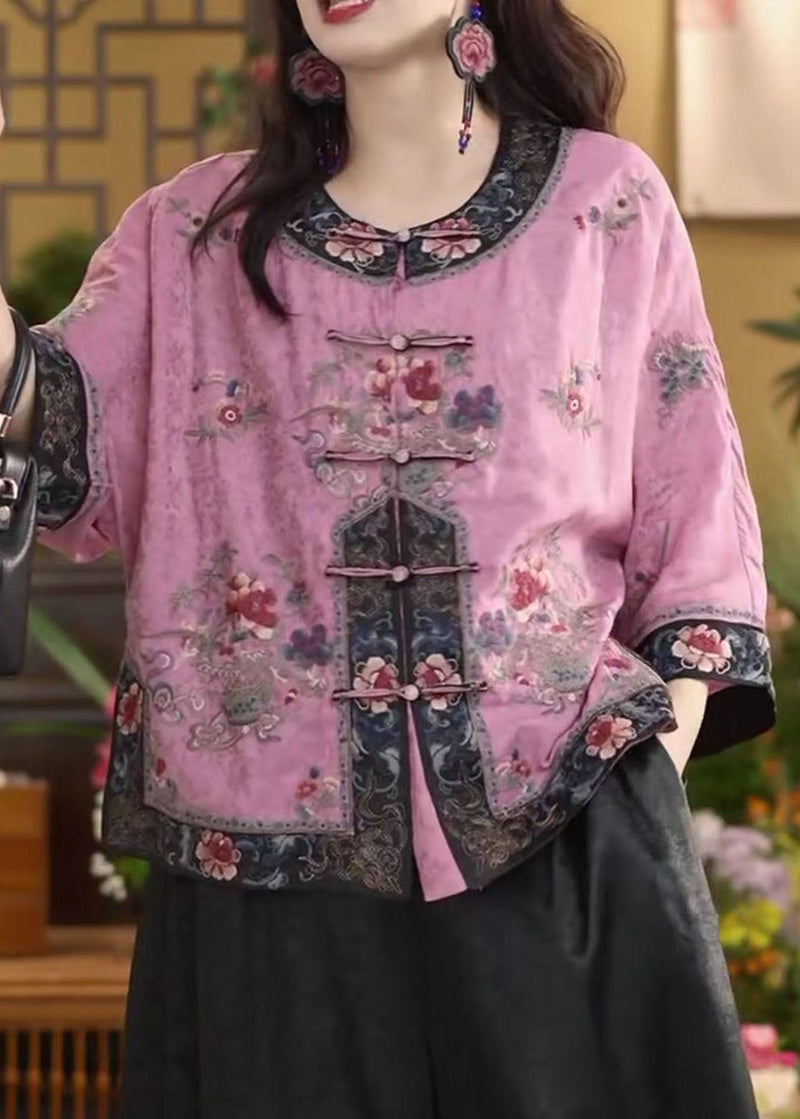 Classic Vintage Shirt with a Flattering Fit