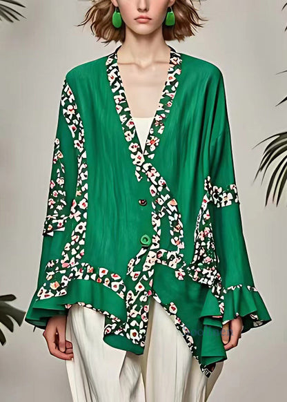 Gracefully Styled Coat for Any Occasion