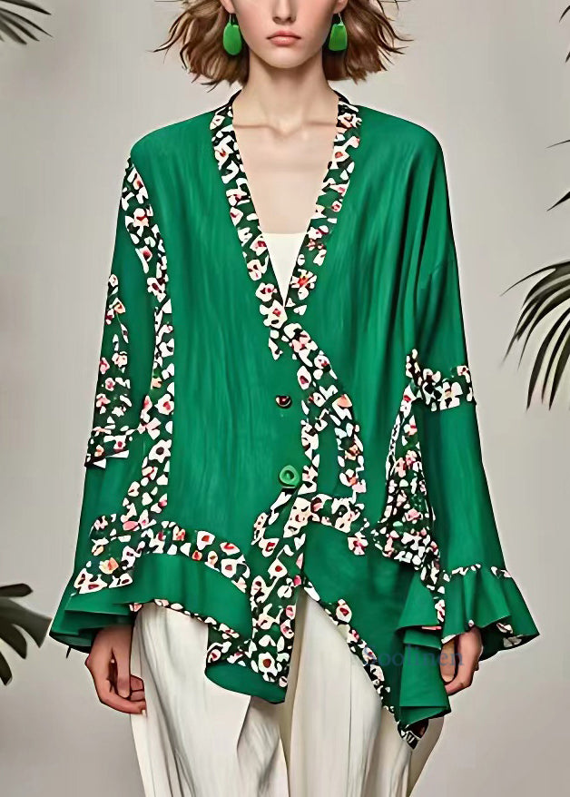 Gracefully Styled Coat for Any Occasion
