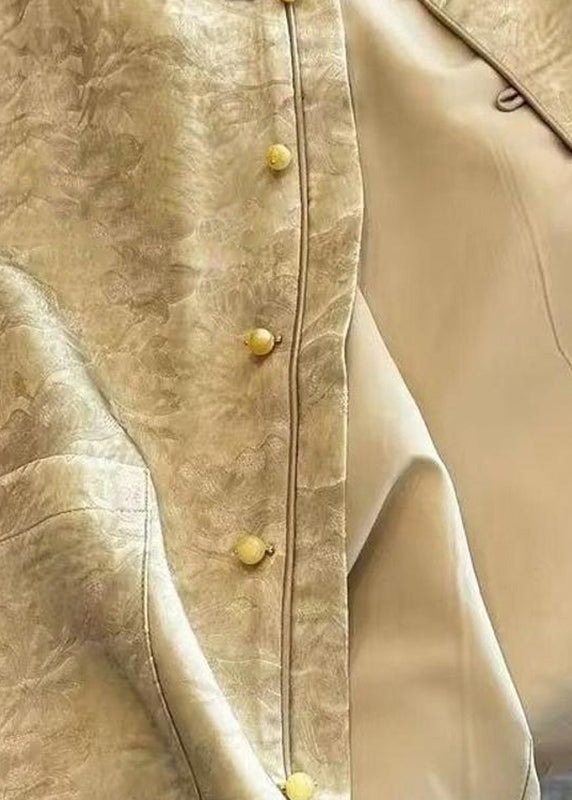 Effortlessly Elegant Coat with a Timeless Design