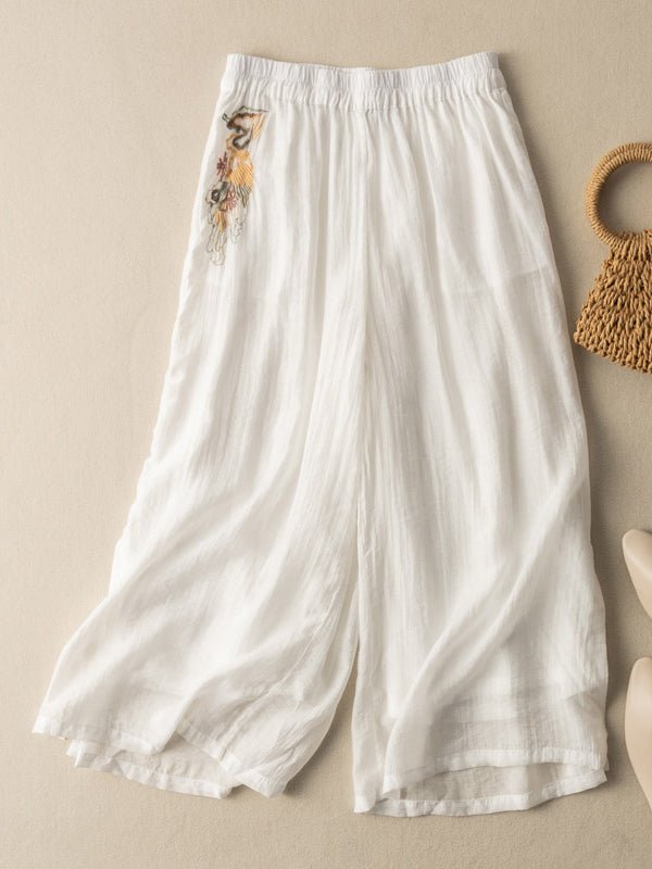 Classic Vintage Pants with a Flattering Fit